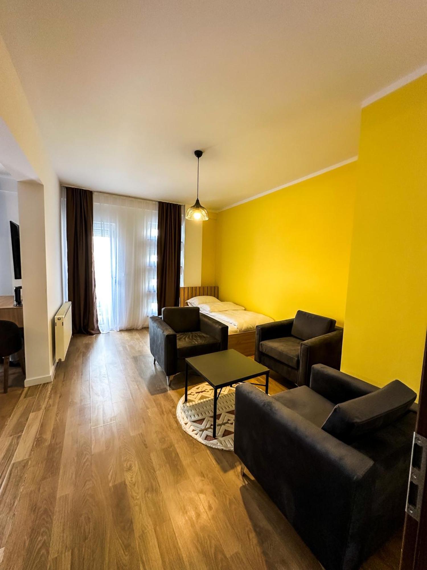 Grand Apartments Prishtina Приштина Экстерьер фото